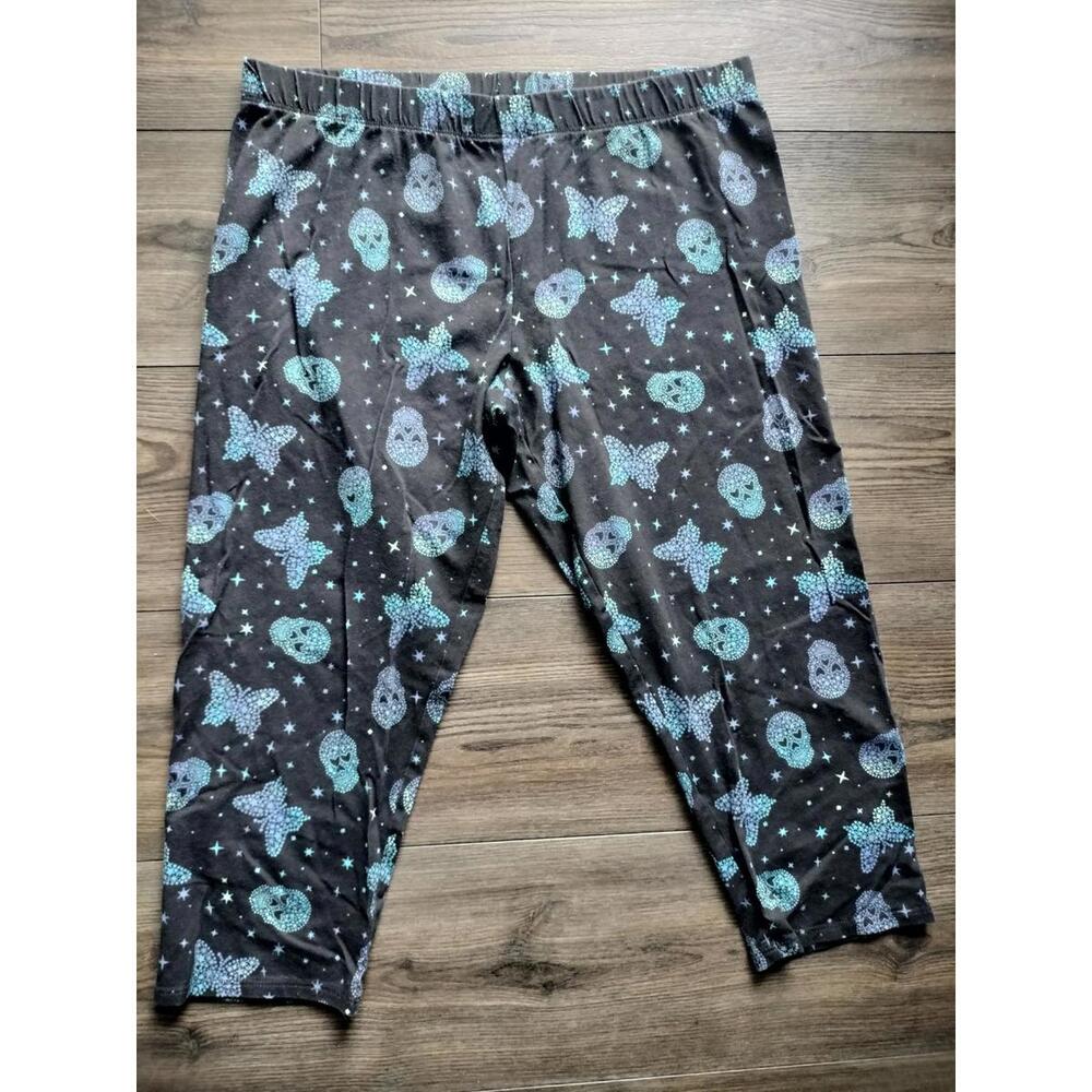 Blue and blue skull & butterfly capri leggings